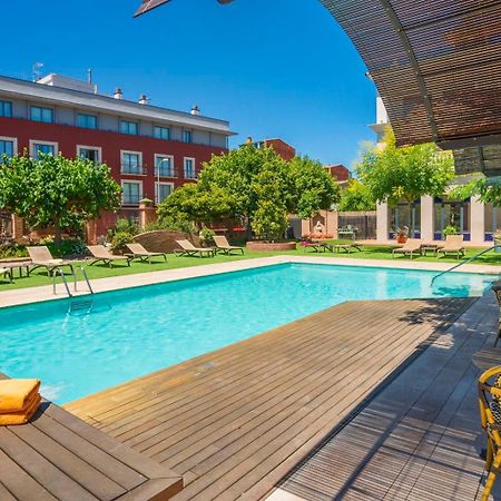 Apartaments Suites Sant Jordi Montbrió del Camp Exterior foto