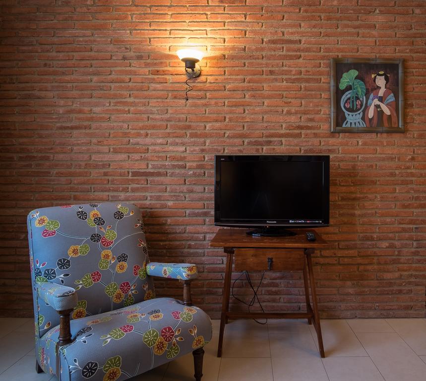 Apartaments Suites Sant Jordi Montbrió del Camp Exterior foto