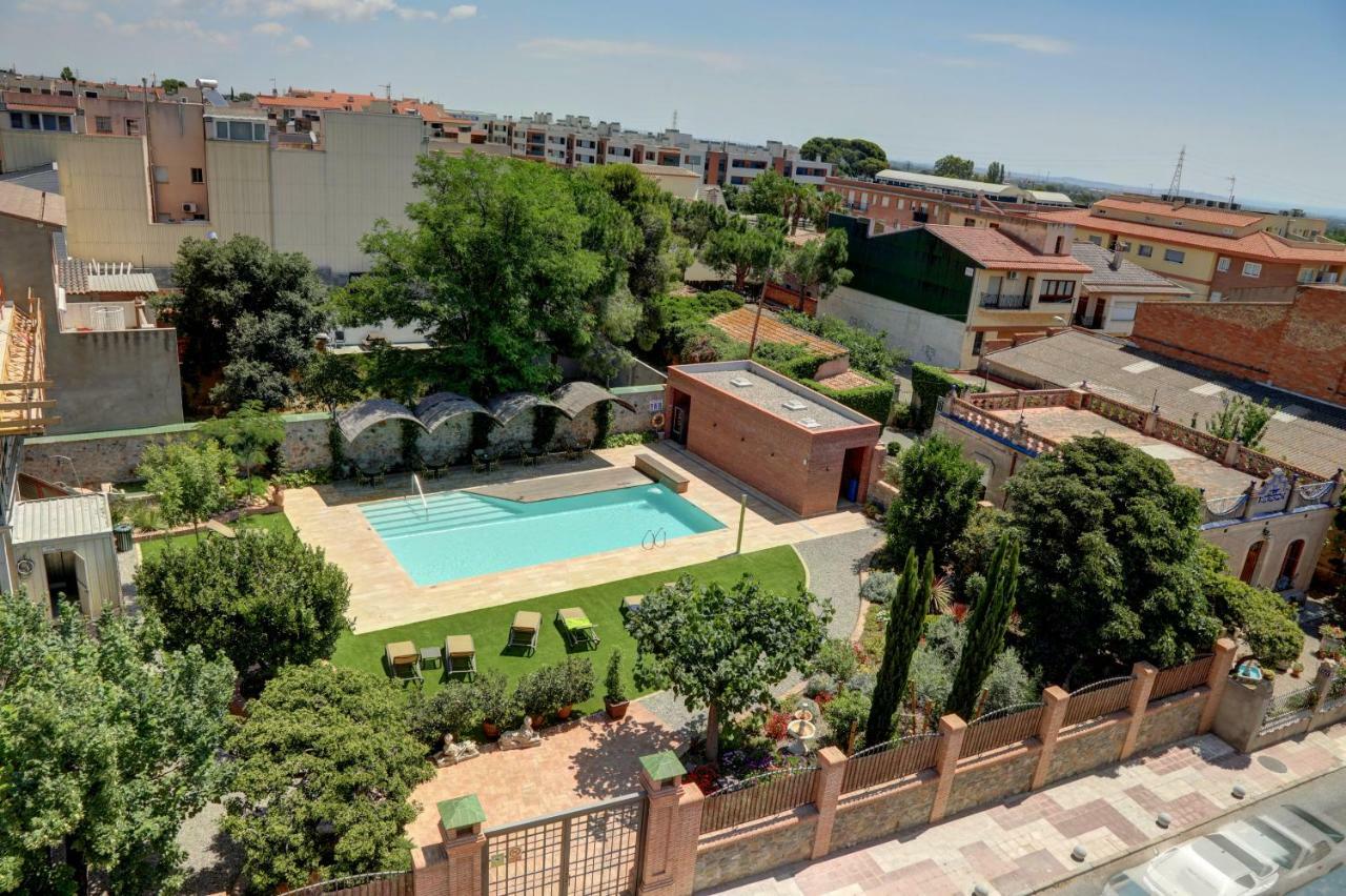 Apartaments Suites Sant Jordi Montbrió del Camp Exterior foto